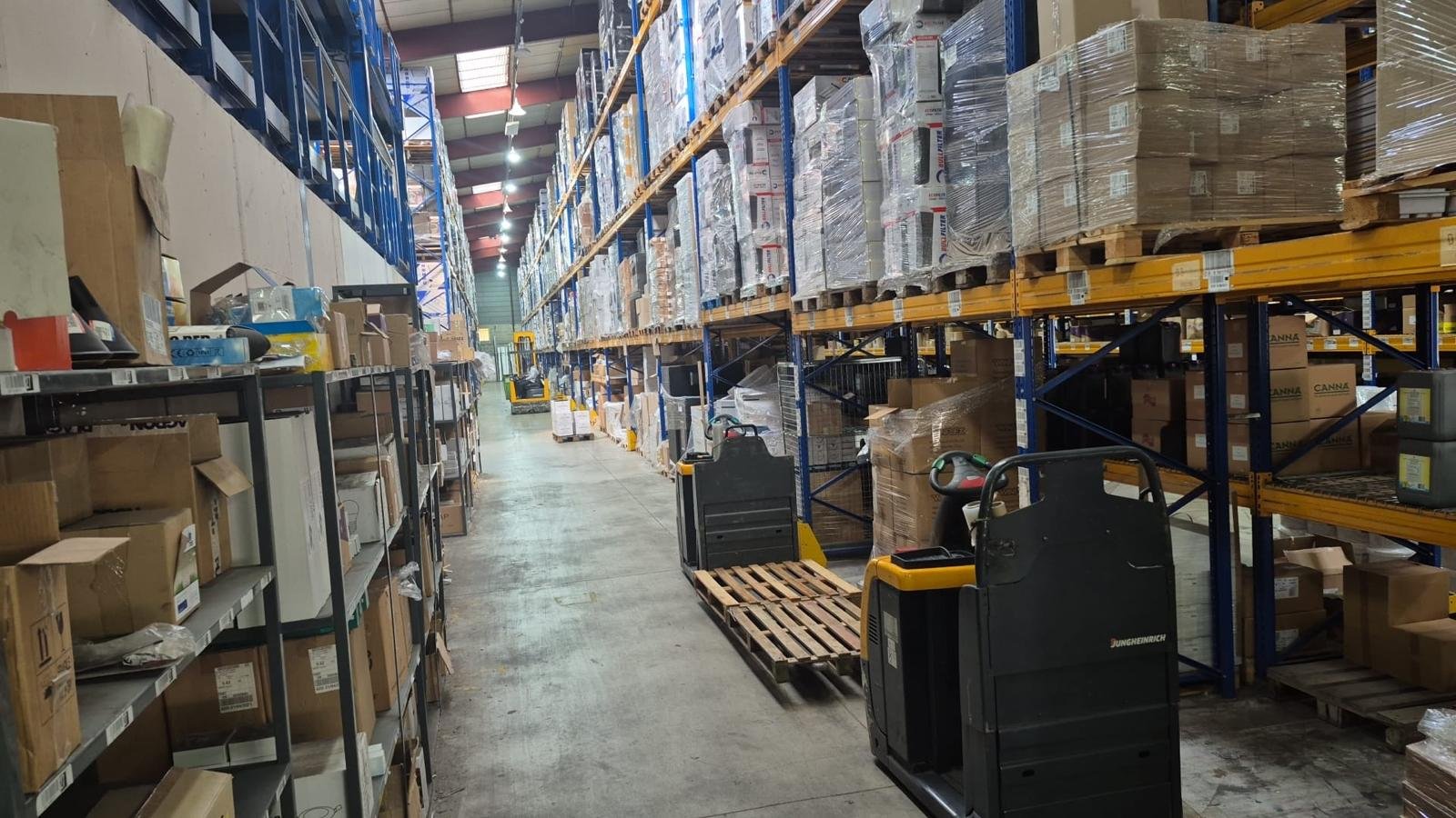 Zone de picking et préparation de commandes ID Logistique